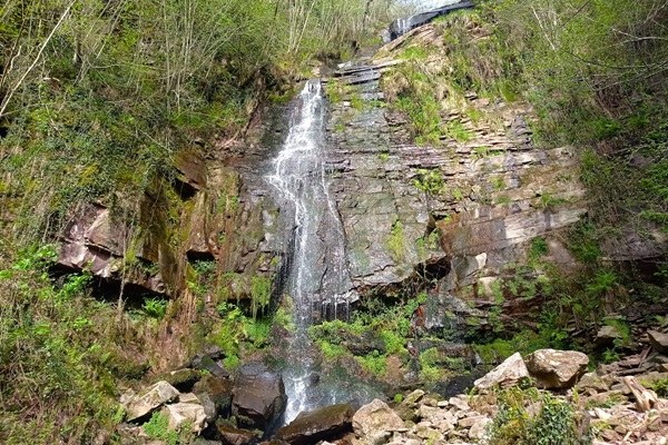 Cascada de Oinaska